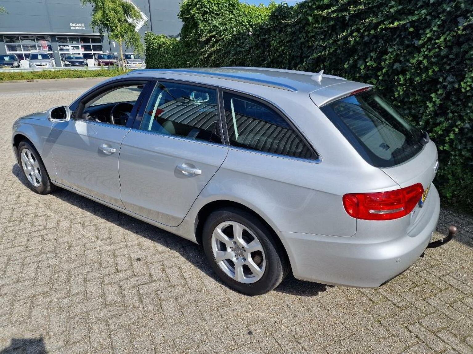 Audi-A4-2